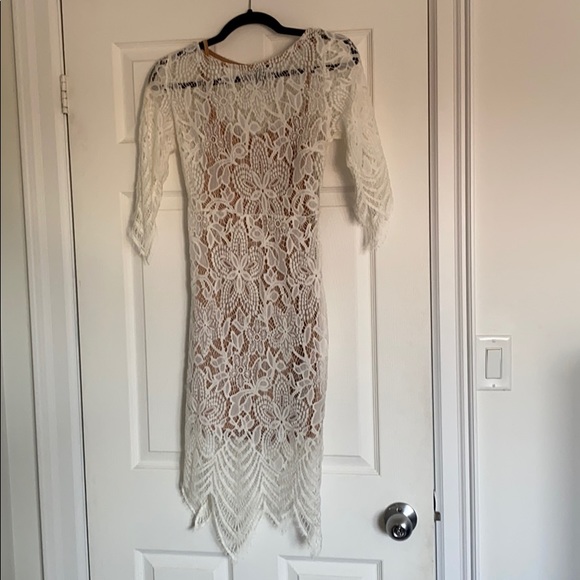 Lace cutout dress - Picture 3 of 5